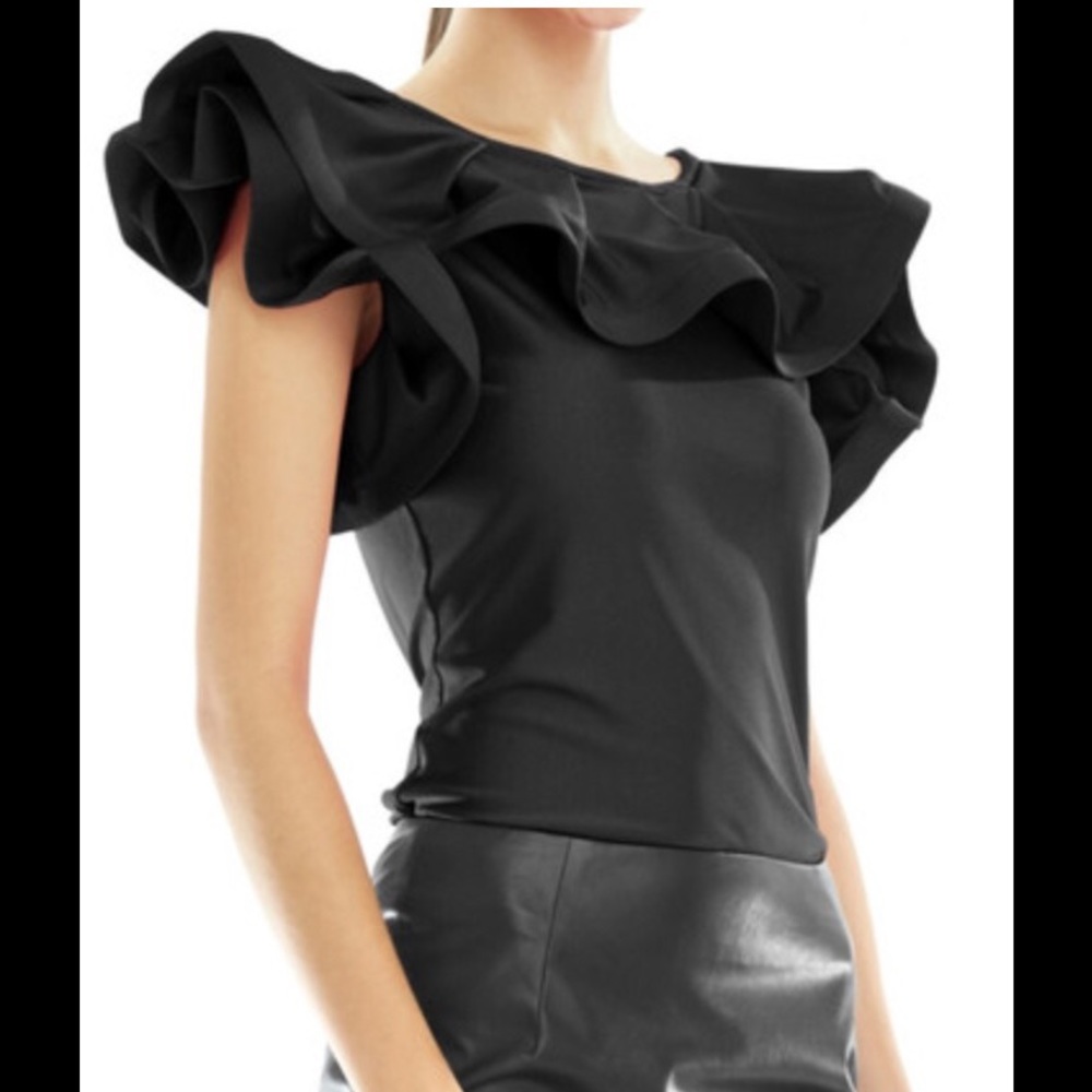 Gracia Ruffle top