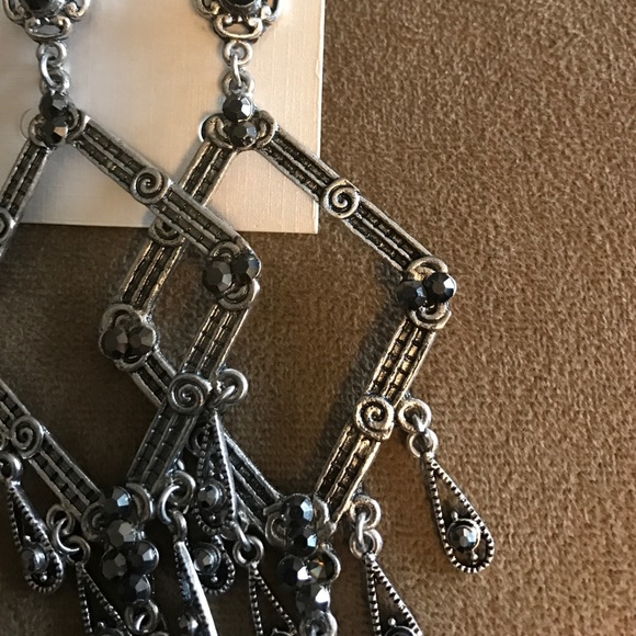 5" earrings - Picture 2 of 2