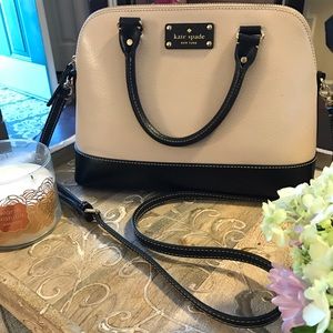 ❤️❤️Kate Spade Cream & Black Satchel❤️❤️
