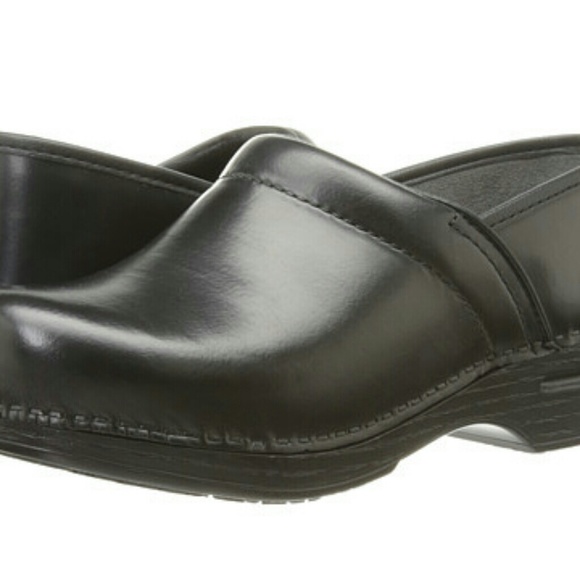 Dansko Shoes - Dansko Pro XP Black Cabrio