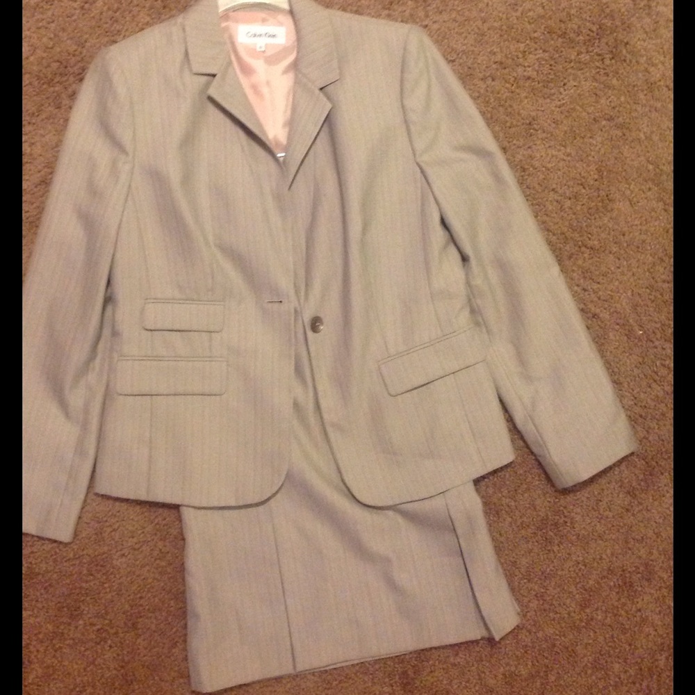 🔥🔥🔥Calvin Klein 2pc Suit🔥🔥🔥