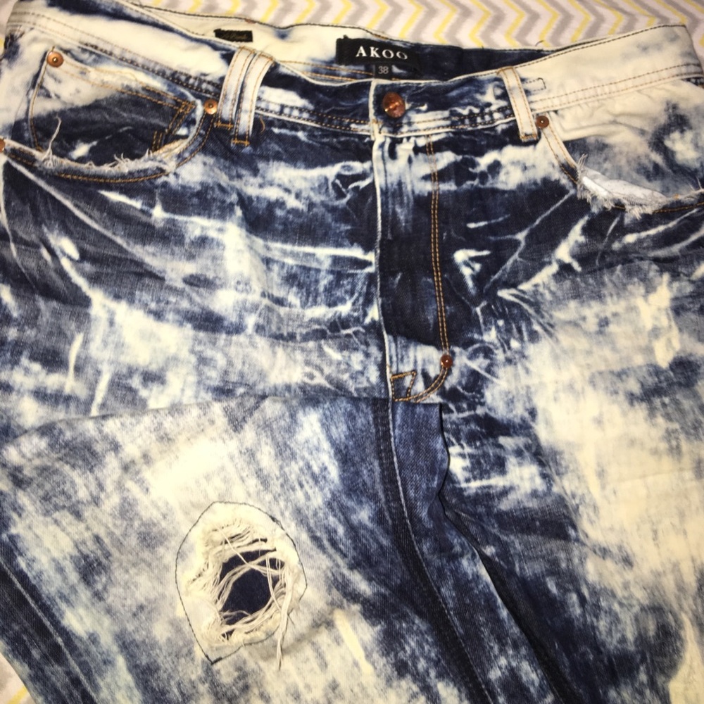 Akoo Jeans