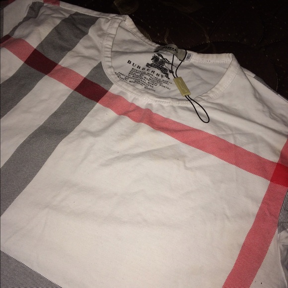 Burberry - Picture 3 of 3