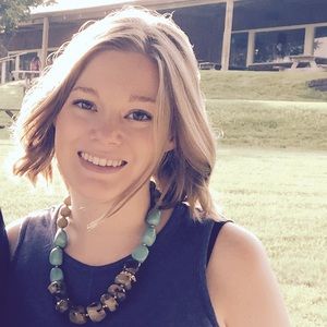 Meet your Posher, Emilie