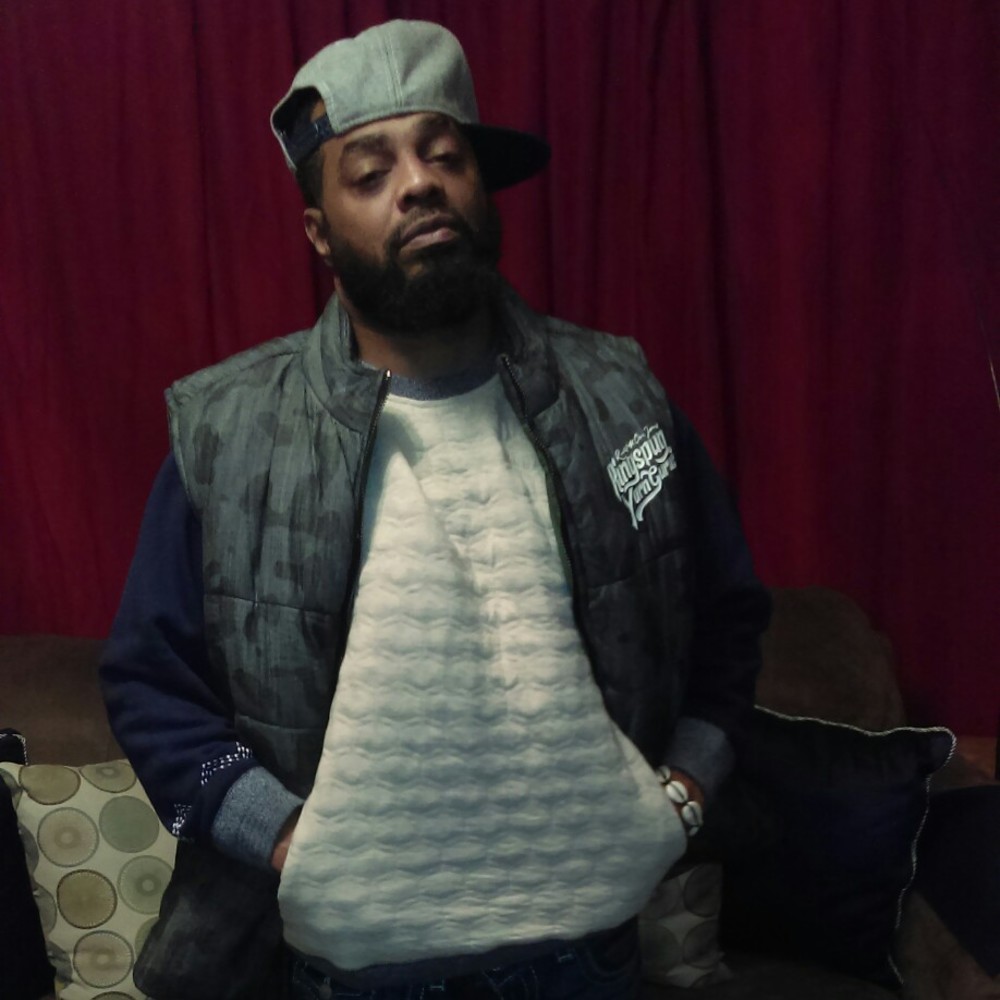 Meet your Posher, Kiombu