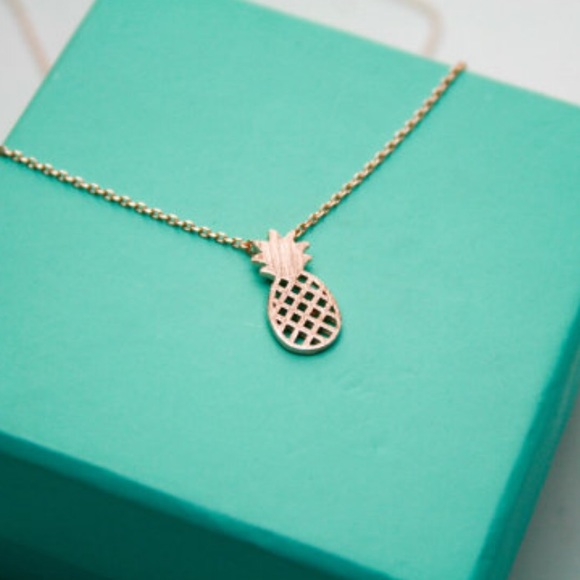 Dainty Pineapple Necklace - Picture 2 of 3