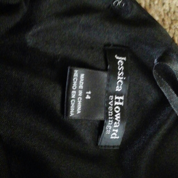 Dress - Picture 4 of 4