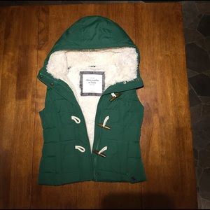 Abercrombie & Fitch Women's Fleece and Down Vest Abercrombie & Fitch Women's Fleece and Down Vest
