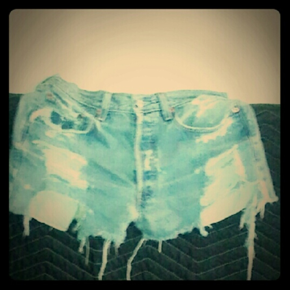 Levi's 501 cutoffs,already BROKEN IN!