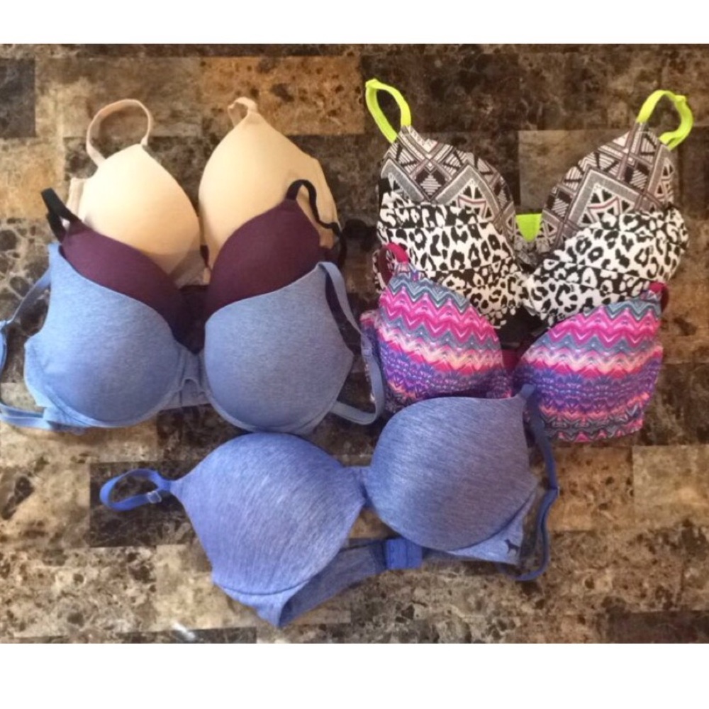 Vs/Pink 32D bra bundle