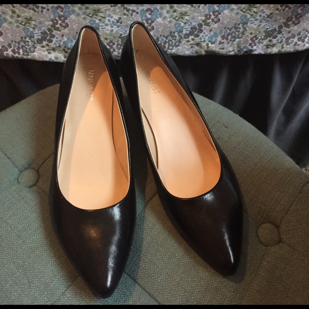 Nine West pointed toe wedges size 8, new w/o tags