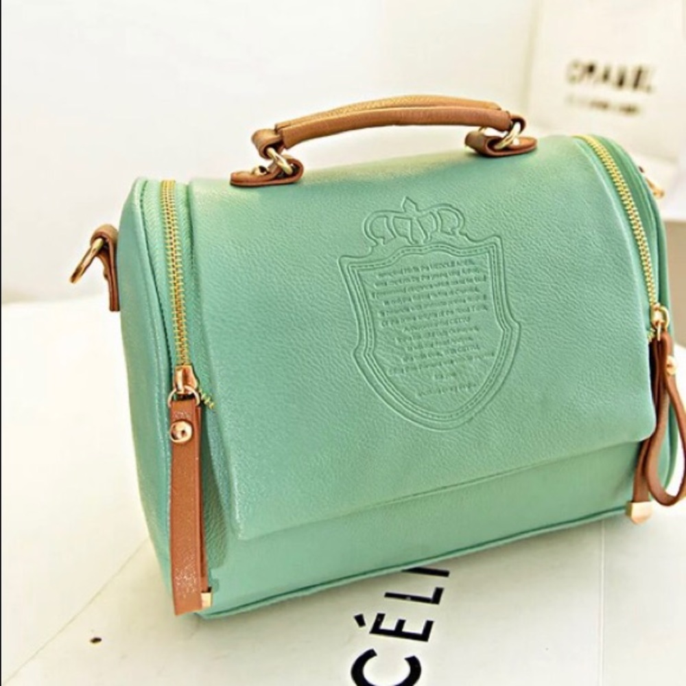 SOLD FINAL DROP IN PRICE. PU leather cross bag