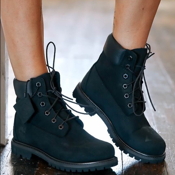 Timberland WOMEN'S 6-INCH PREMIUM WATERPROOF BOOTS - Picture 5 of 5