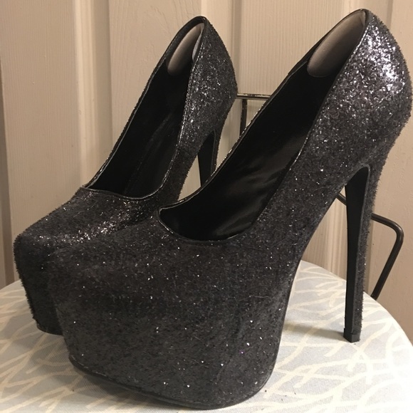 Liliana shoes- LAST CHANCE - Picture 2 of 3