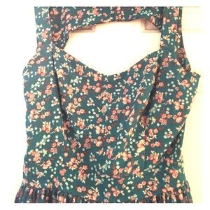 Green Floral, key hole back dress, size 9