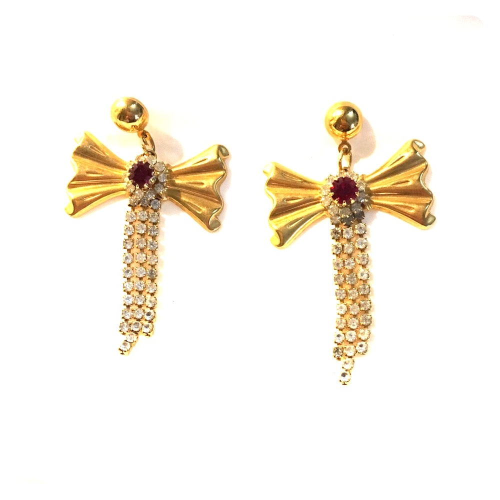 Gorgeous bow-tie faux ruby and diamond earrings.