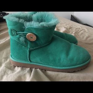 Women's uggs 9