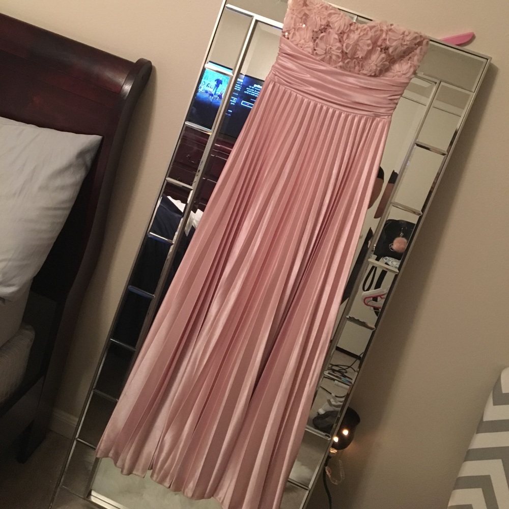 Davids Bridal Bridesmaid dress. Soft pink. Sz 3
