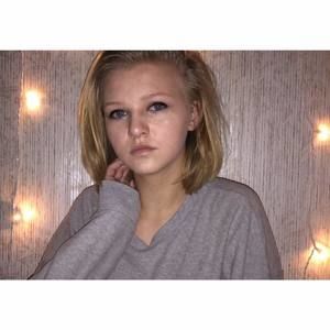 Meet your Posher, Kaytlin