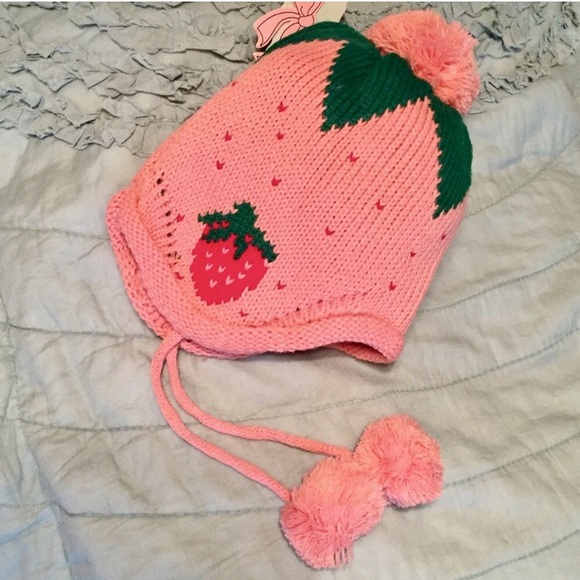 🍓TODDLER•CHILD'S PINK STRAWBERRY POM POM BEANIE🍓 - Picture 3 of 5