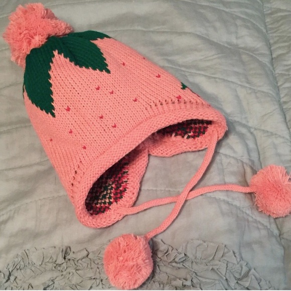🍓TODDLER•CHILD'S PINK STRAWBERRY POM POM BEANIE🍓 - Picture 4 of 5