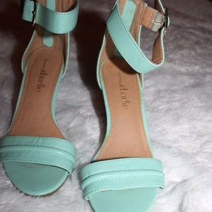 Mint open toe wedges