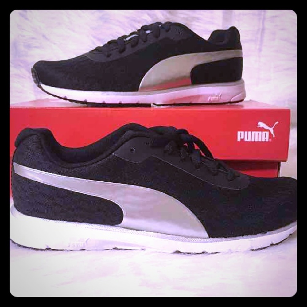 NEW! PUMA SNEAKERS