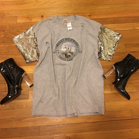 LF Tops - LF vintage sequin tee!