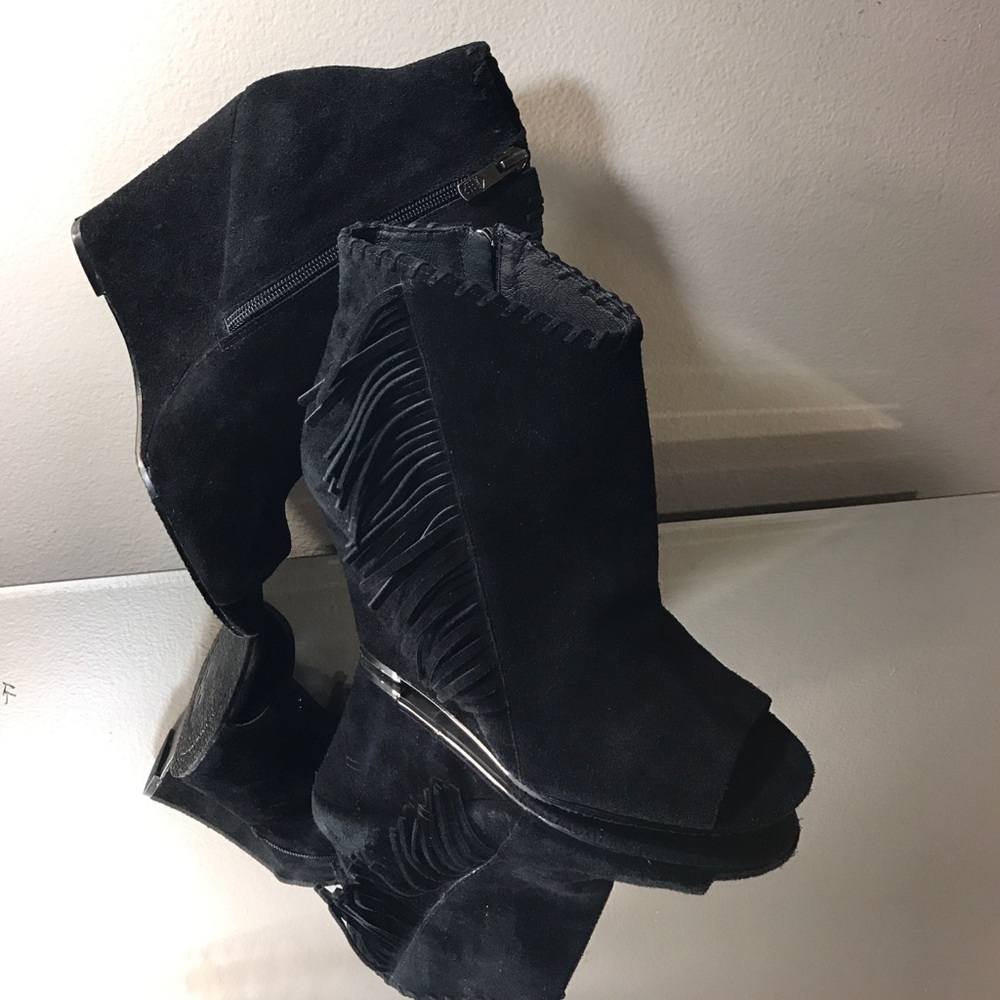 Vince Camuto Suede Booties Size 7.5B