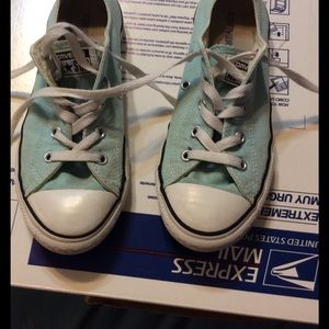 Converse sneakers. Size 3