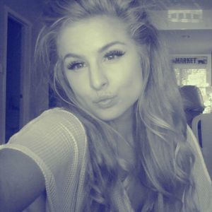 Meet your Posher, Abigail