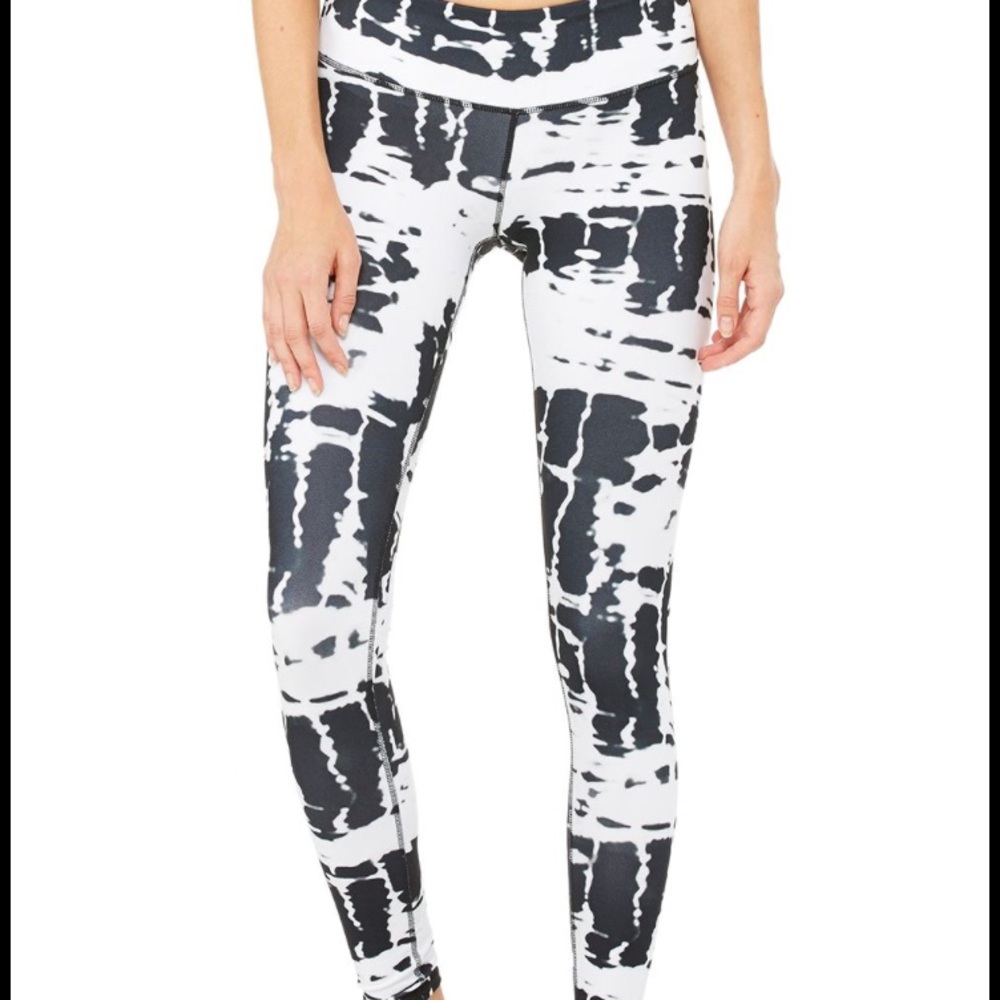 Ali Yoga Airbrush tye dye leggings