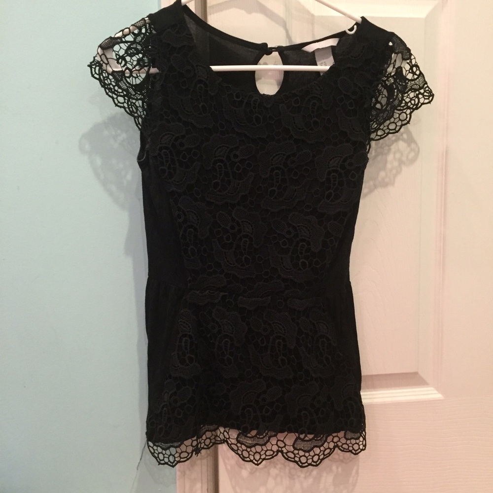 H&M peplum lace top