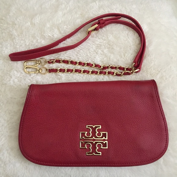 Tory Burch Handbags - Tory Burch Britten Convertible Clutch/Crossbody