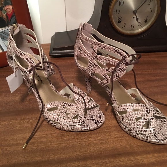 Cute heels - Picture 2 of 3