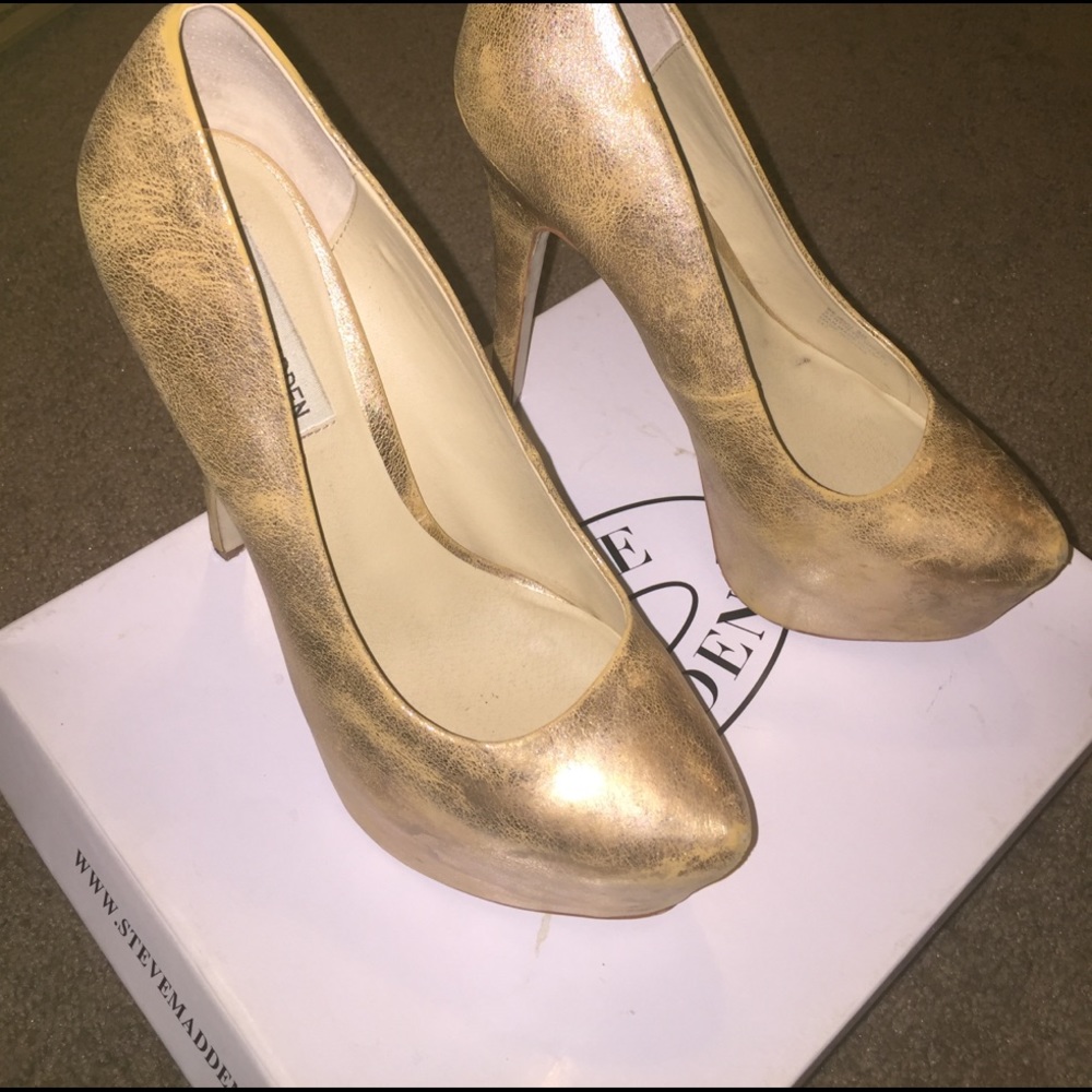 Gold Steven Madden Pumps