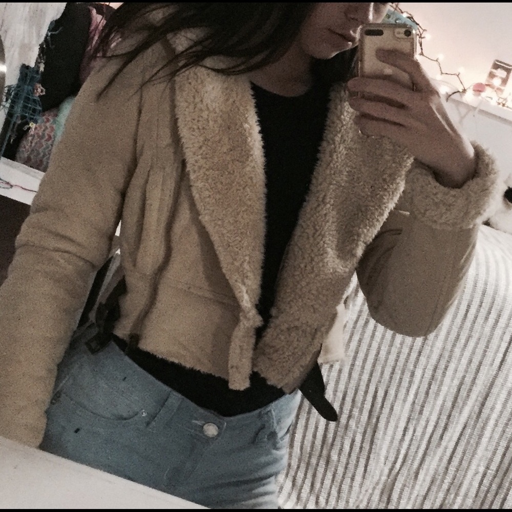 Furry coat - Picture 2 of 2