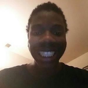 Meet your Posher, Devonte