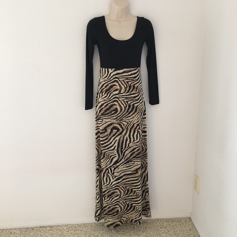 Beautiful maxi dress by J mode, size small