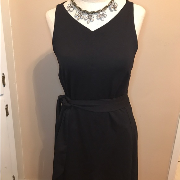 Ann Taylor sleeveless and backless dress - Picture 4 of 6