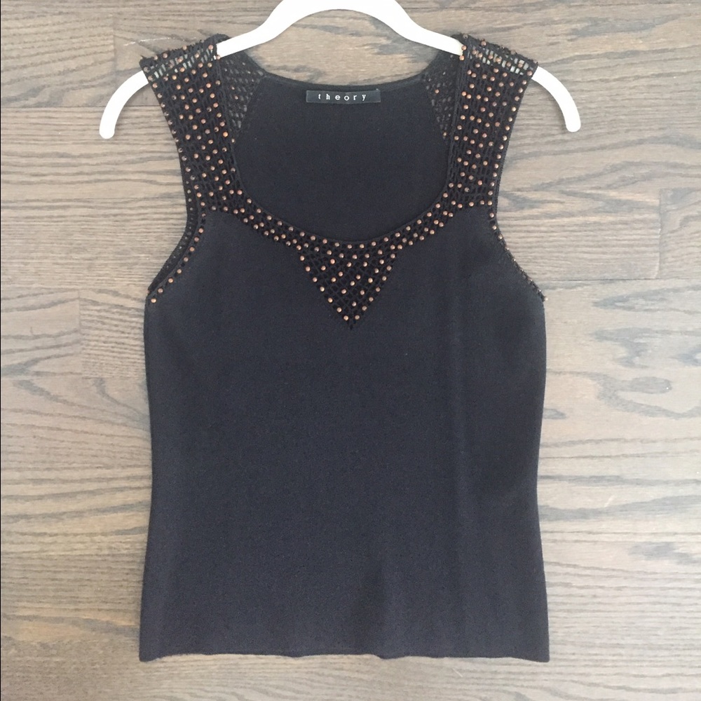 Theory tank with wood beading detail