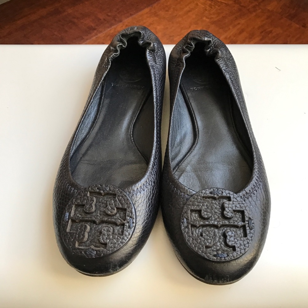 Authentic Tory Burch Navy Pebble Leather Flats