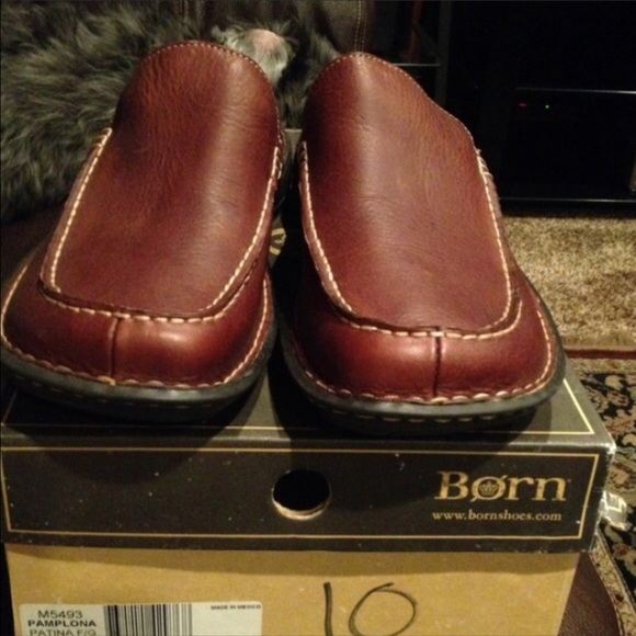 Brand new slip on Borns - Picture 1 of 4