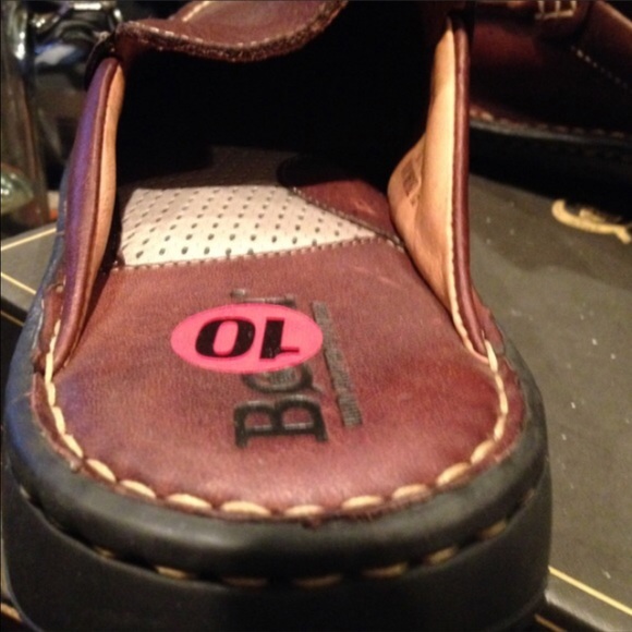 Brand new slip on Borns - Picture 3 of 4