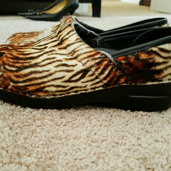 💕💕SOLD OOS💕DANSKO LEOPARD CLOGS💕39💕8.5M💕💕 - Picture 3 of 7