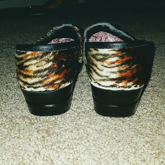 💕💕SOLD OOS💕DANSKO LEOPARD CLOGS💕39💕8.5M💕💕 - Picture 4 of 7