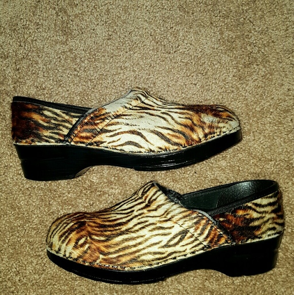 💕💕SOLD OOS💕DANSKO LEOPARD CLOGS💕39💕8.5M💕💕 - Picture 5 of 7