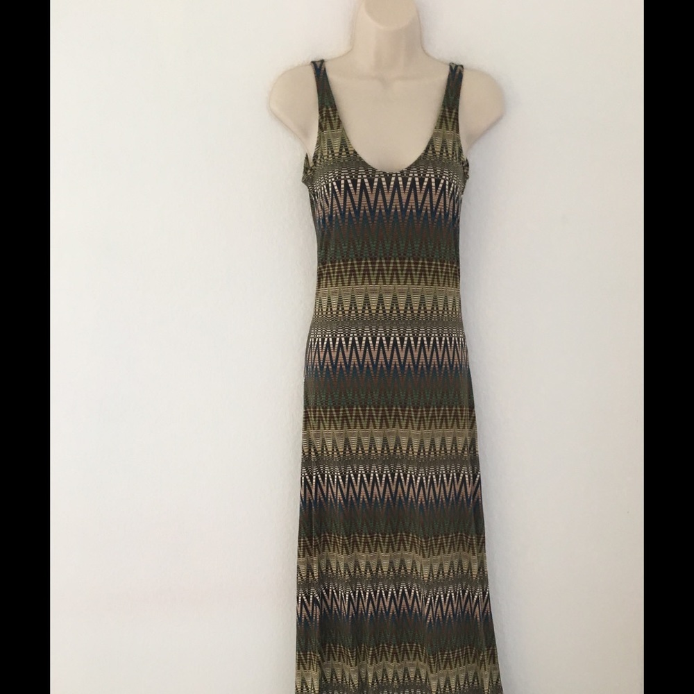 DONATING 12/16/19! Veronicam multicolor maxi dress