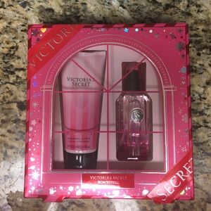 ⚡️FLASH SALE⚡️NWT Victoria's Secret Bombshell set