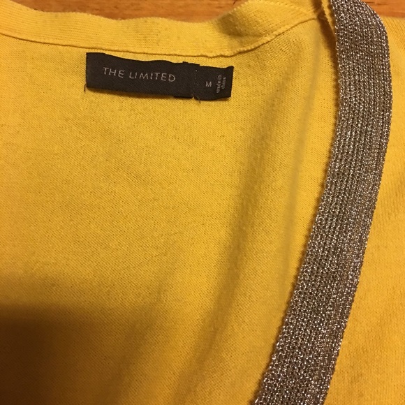 Price Drop🤗Yellow Cardigan w/chain link details - Picture 2 of 4